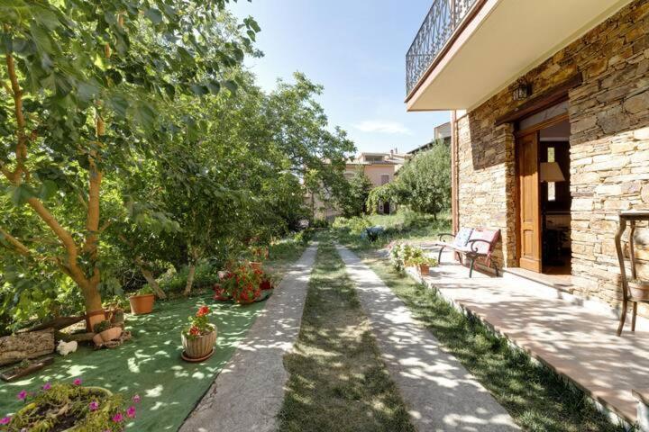 Agrifoglio B&B Con Giardino Aritzo Extérieur photo